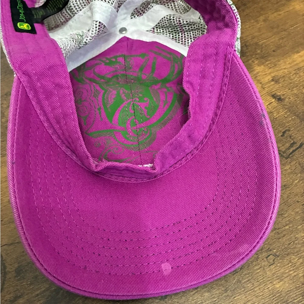 Women’s John Deere Trucker Hat - Picture 4 of 6